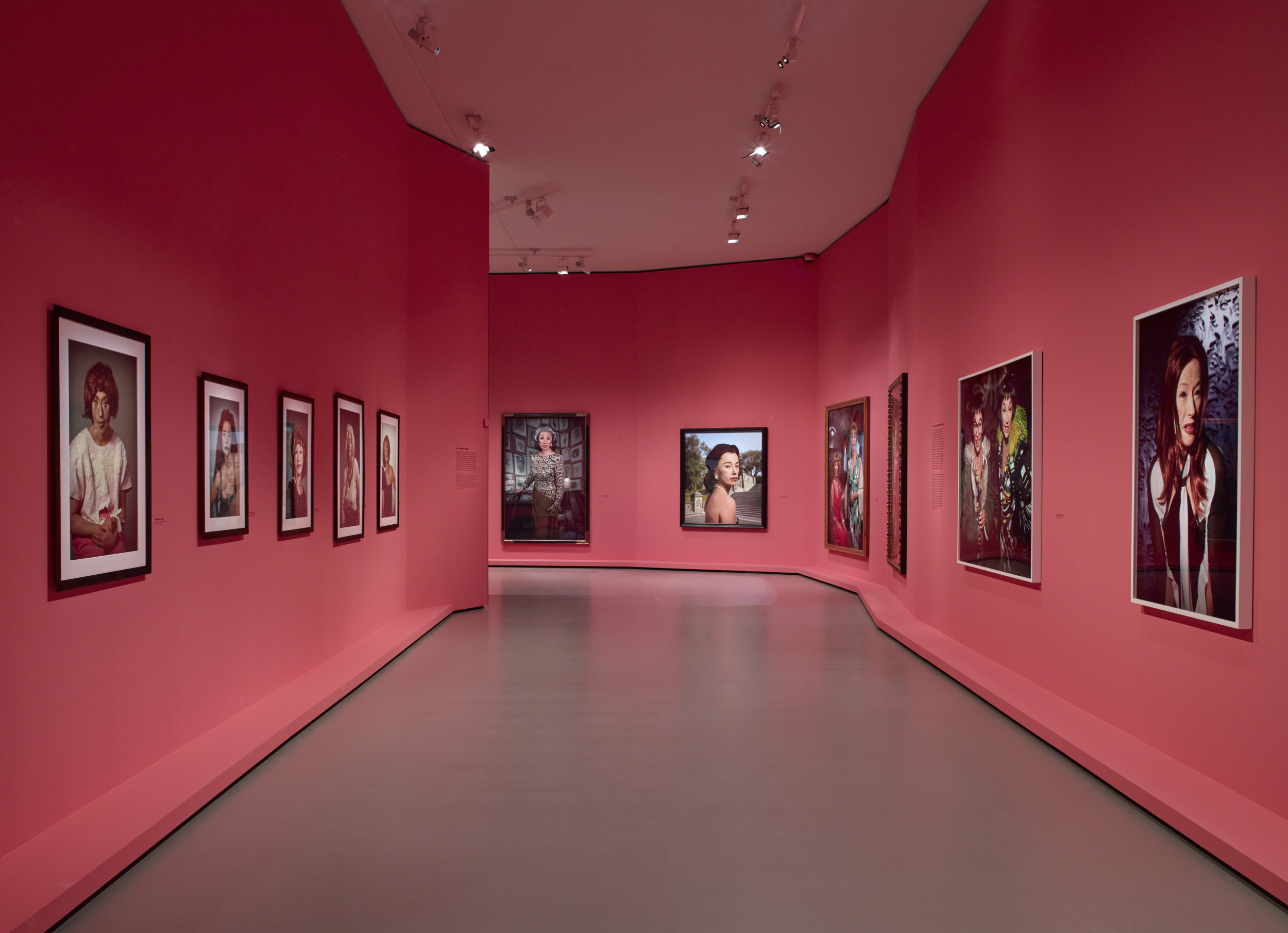 Exposition: visite virtuelle de l'exposition Cindy Sherman à la Fondation Louis  Vuitton - Rendez-vous culture